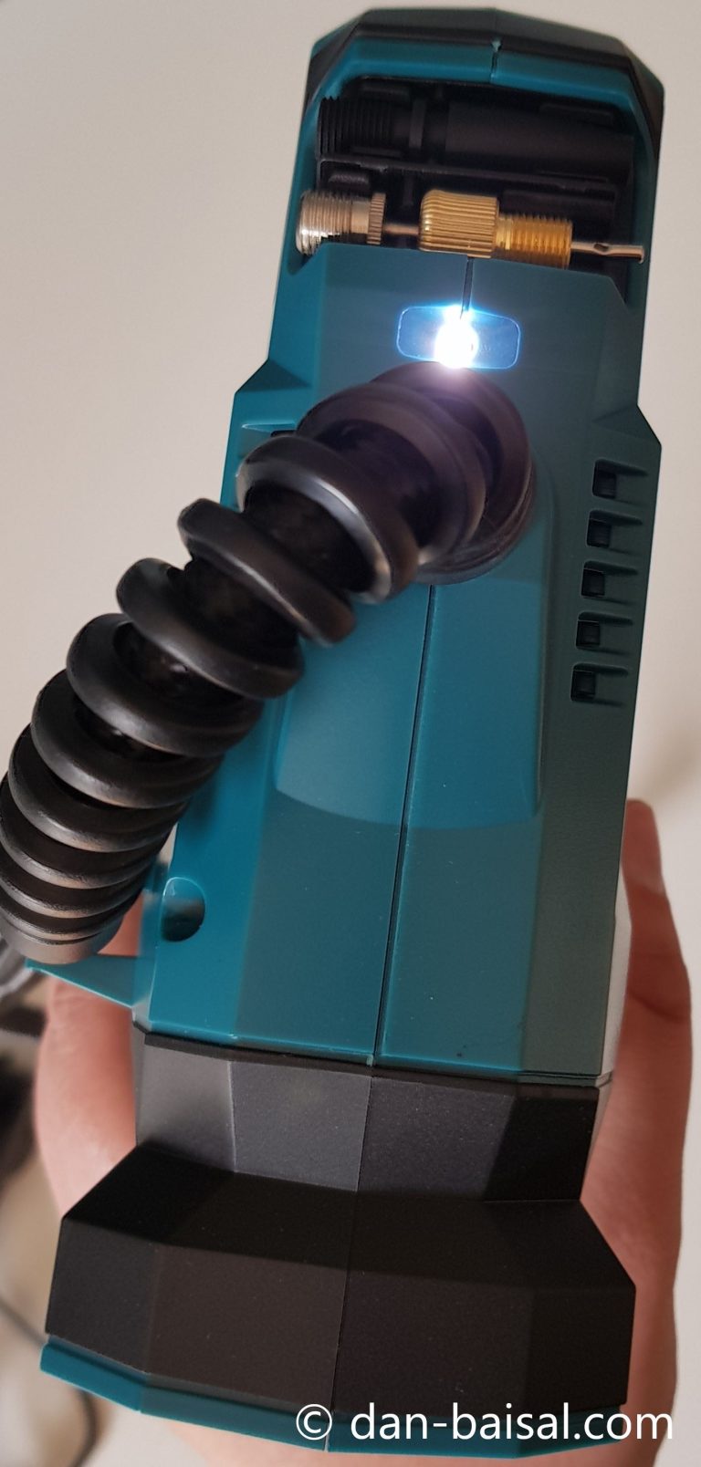Makita-Air-Compressor-Front-View-Lighting