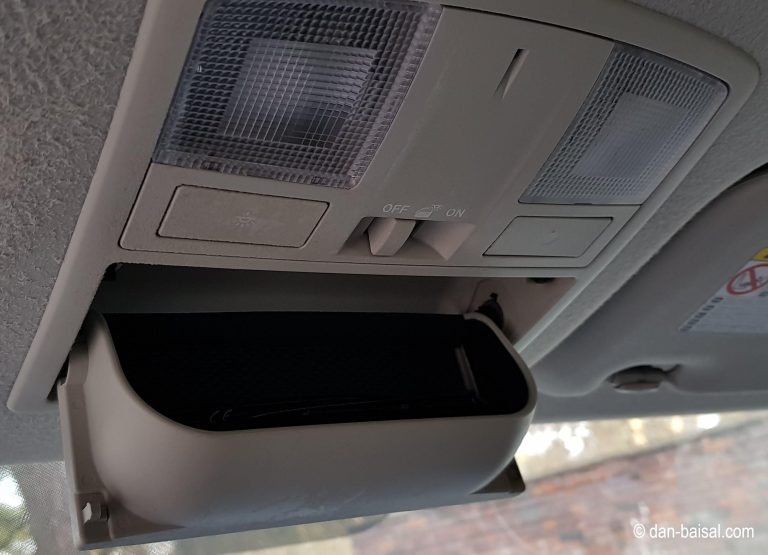 Mazda-3-Glasses-Holder