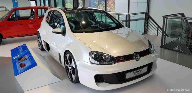 VW-Golf-MKV-W12