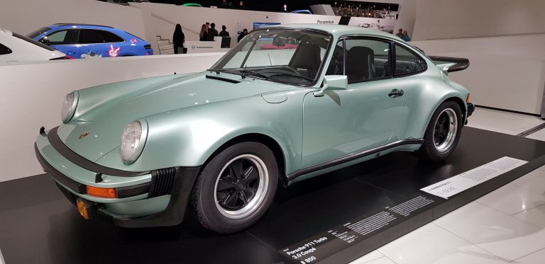 1975-Porsche-911-Turbo-3.0-Coupe