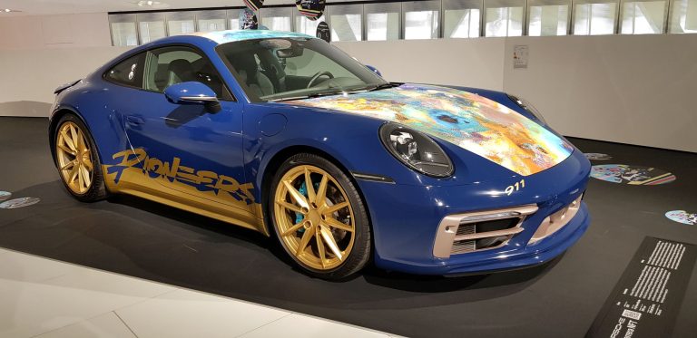 2021-Porsche-911-Carrera-NFT